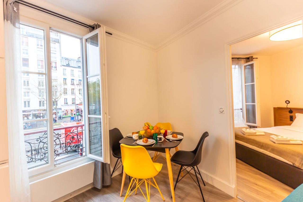 Enjoy The Traditional Parisian Life Exterior foto